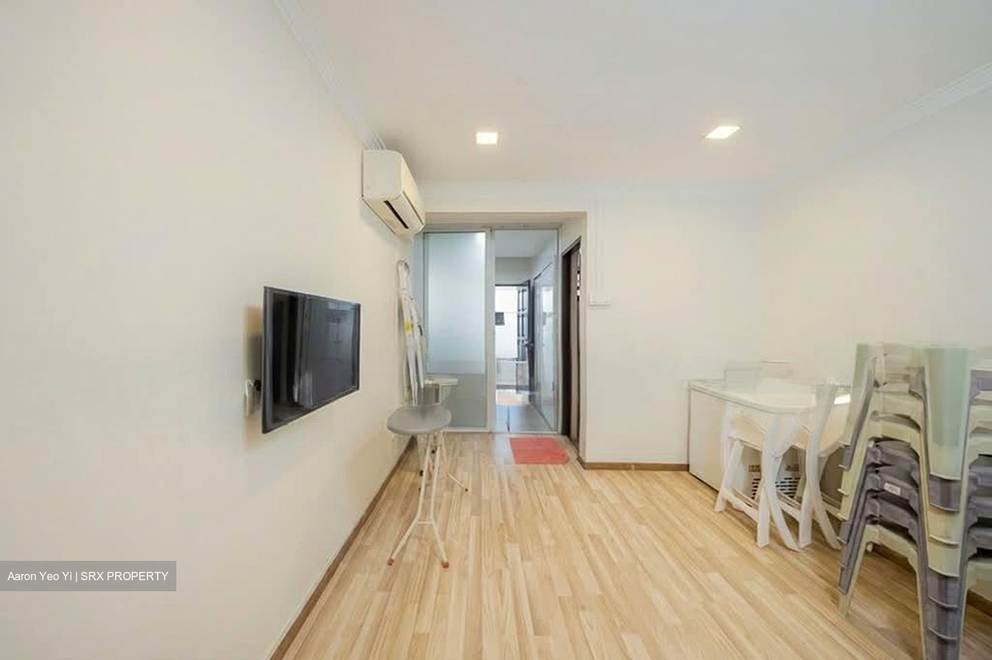 Highland Road (D19), Terrace #543062651